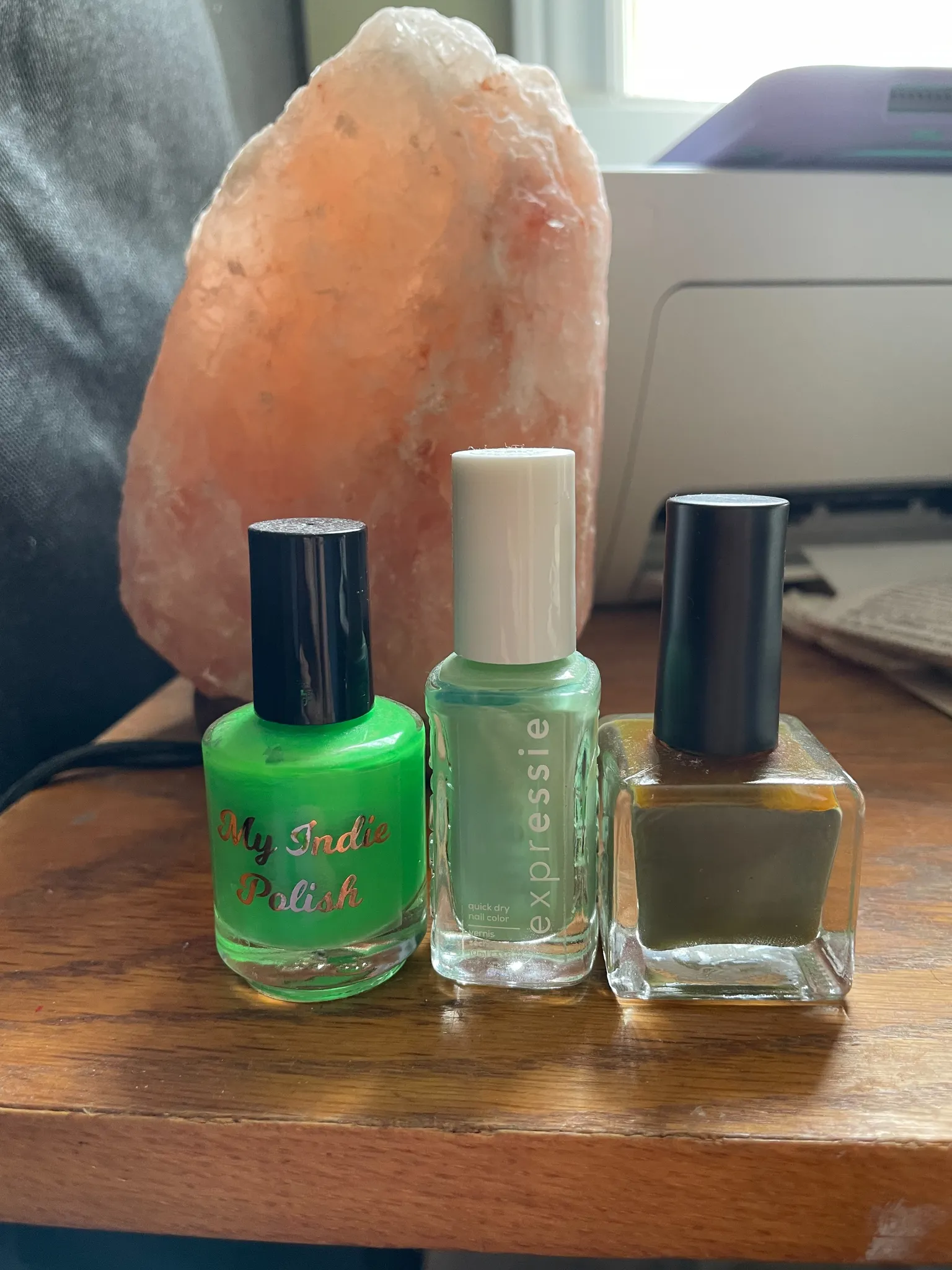 Nail polish photo 1