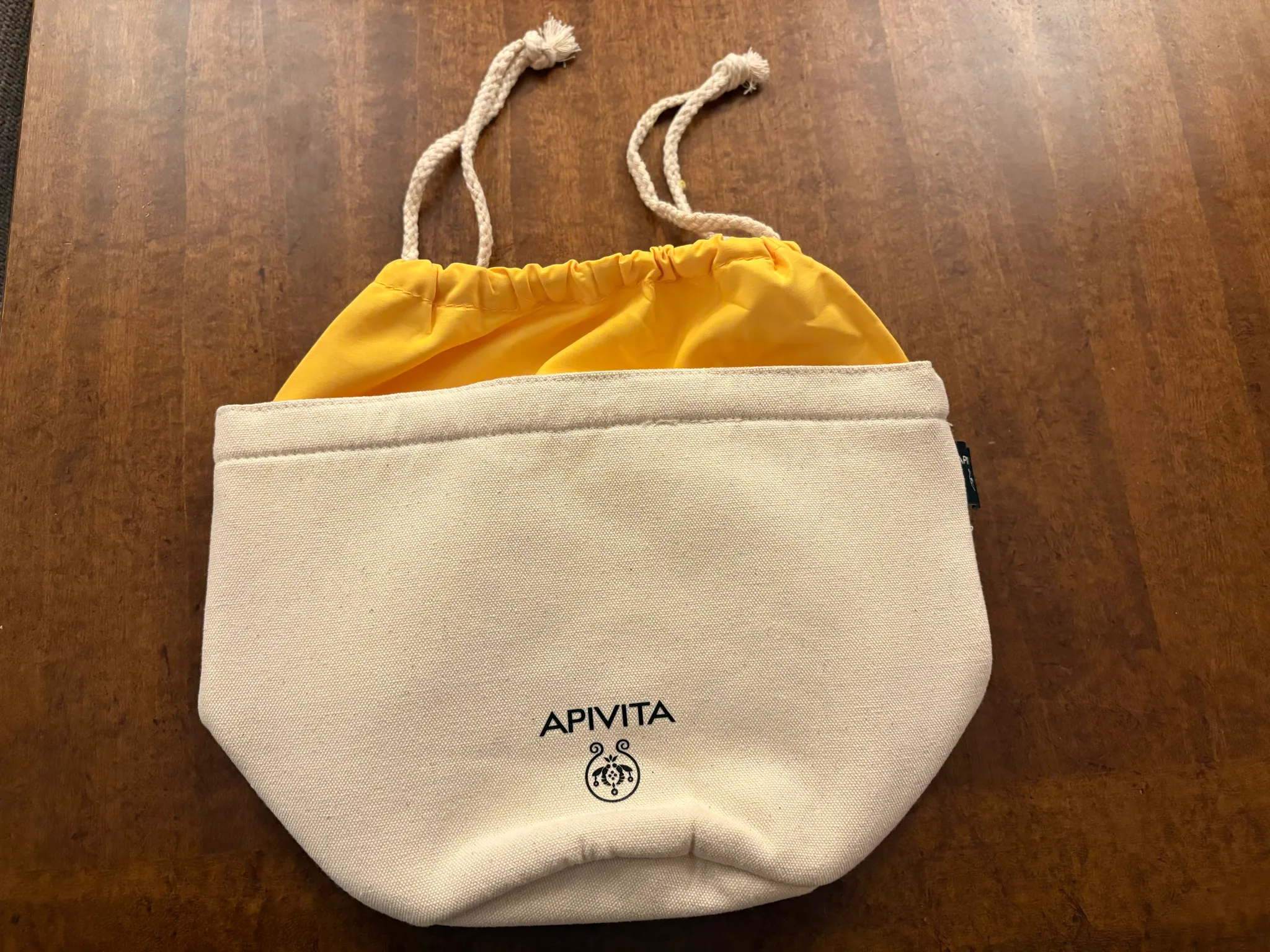 APIVITA Canvas Cosmetic / Toiletry Pouch  photo 1