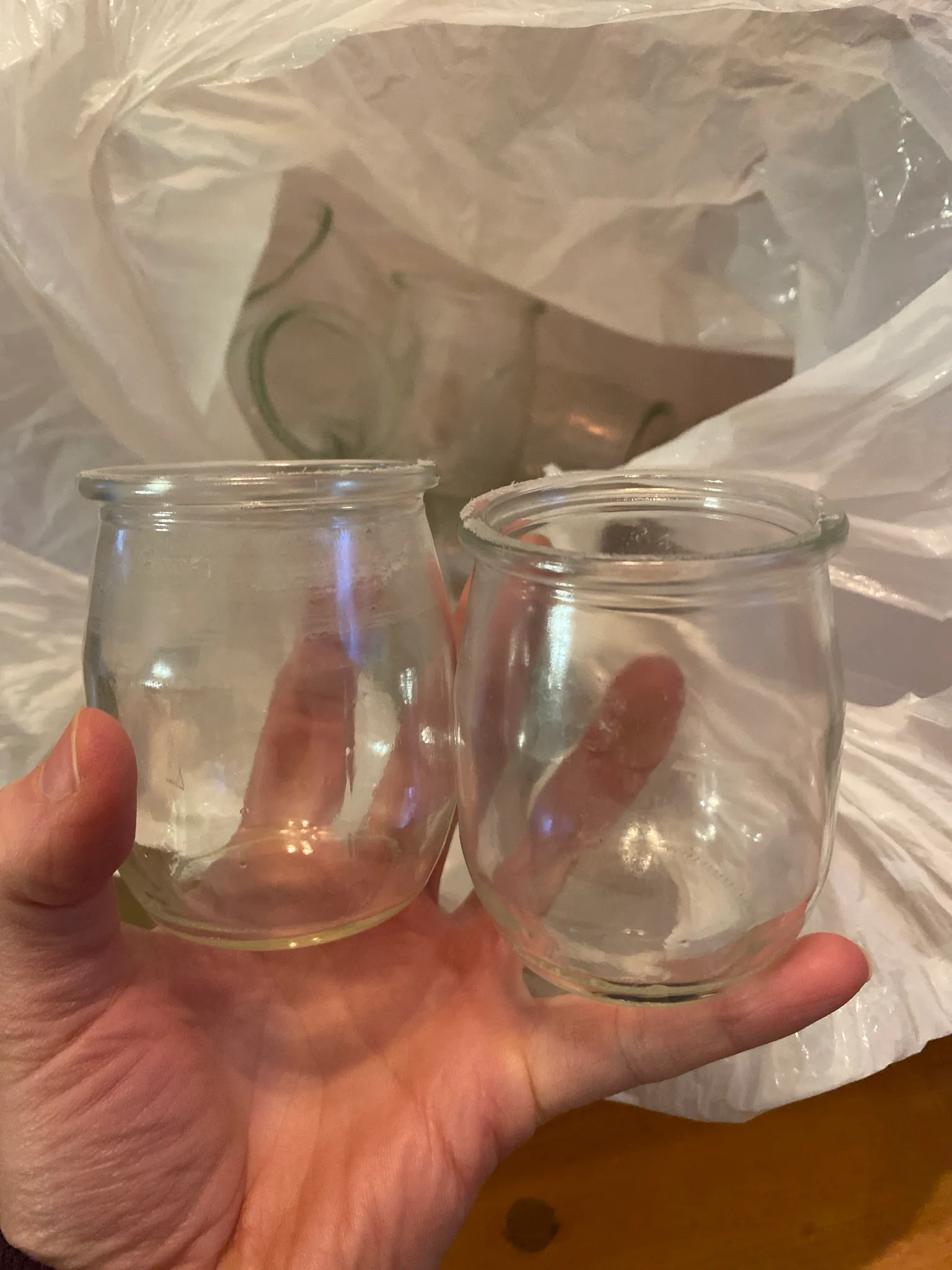 16 glass pots photo 1