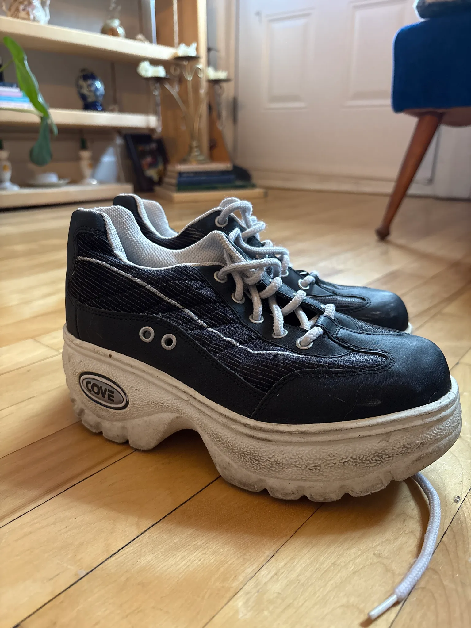 Platform sneakers photo 1