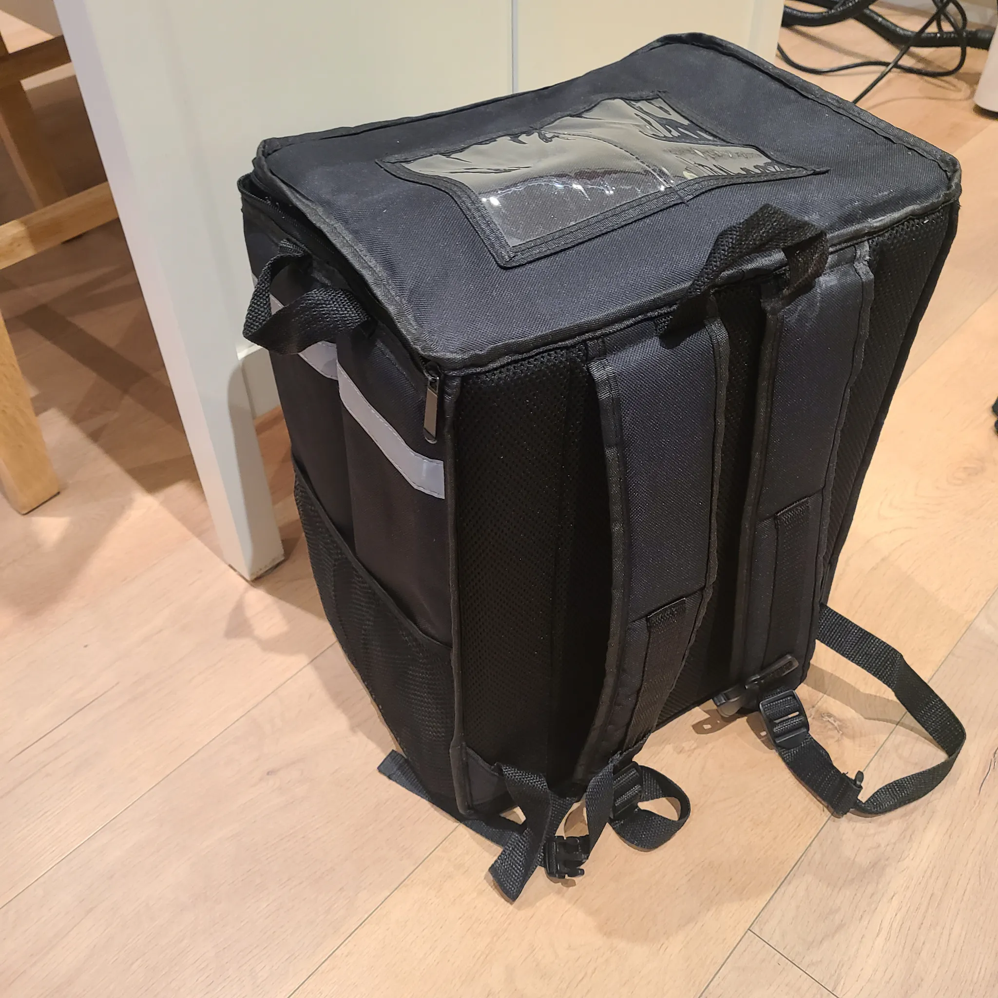 Uber delivery backpack photo 1