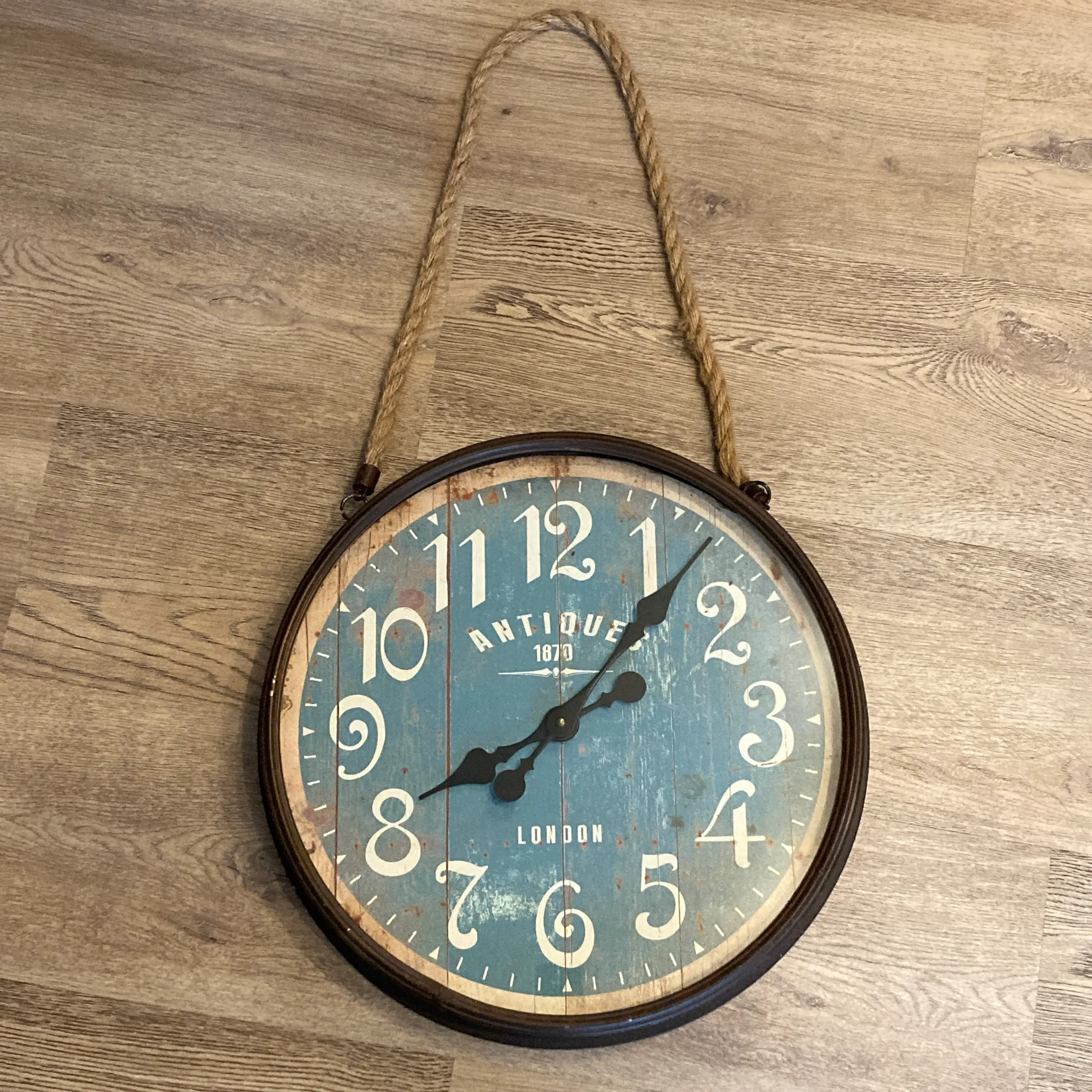 Clock photo 1